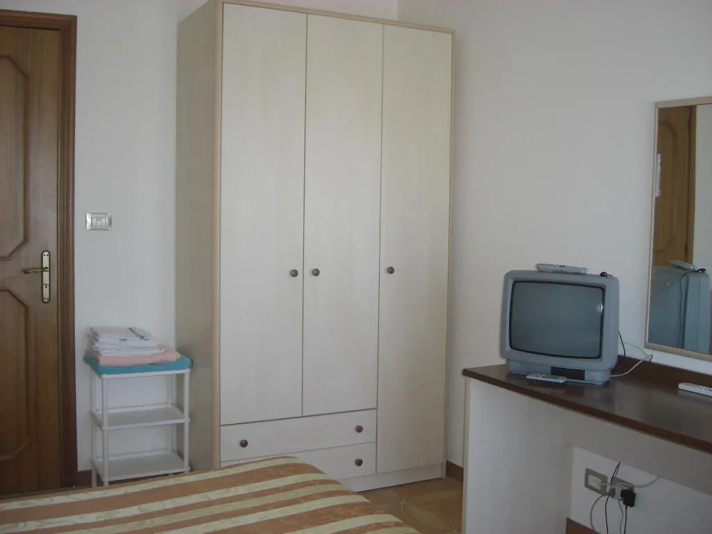 Albergo Villa Nobile Chiaramonte Gulfi 2*,  Italy